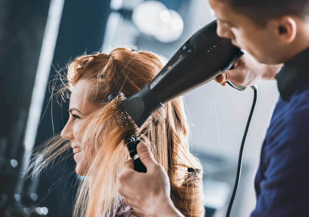 Что такое укладка волос в парикмахерской
